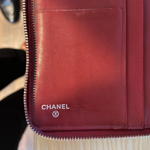 Red Chanel zip around wallet quilted caviar long - Picture 5 of 12